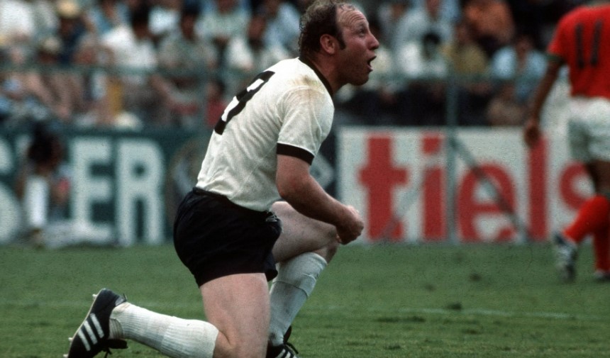 Uwe Seeler Kariyeri Boyunca Ka Gol Att Hangi Tak Mlarda Oynad Aslen