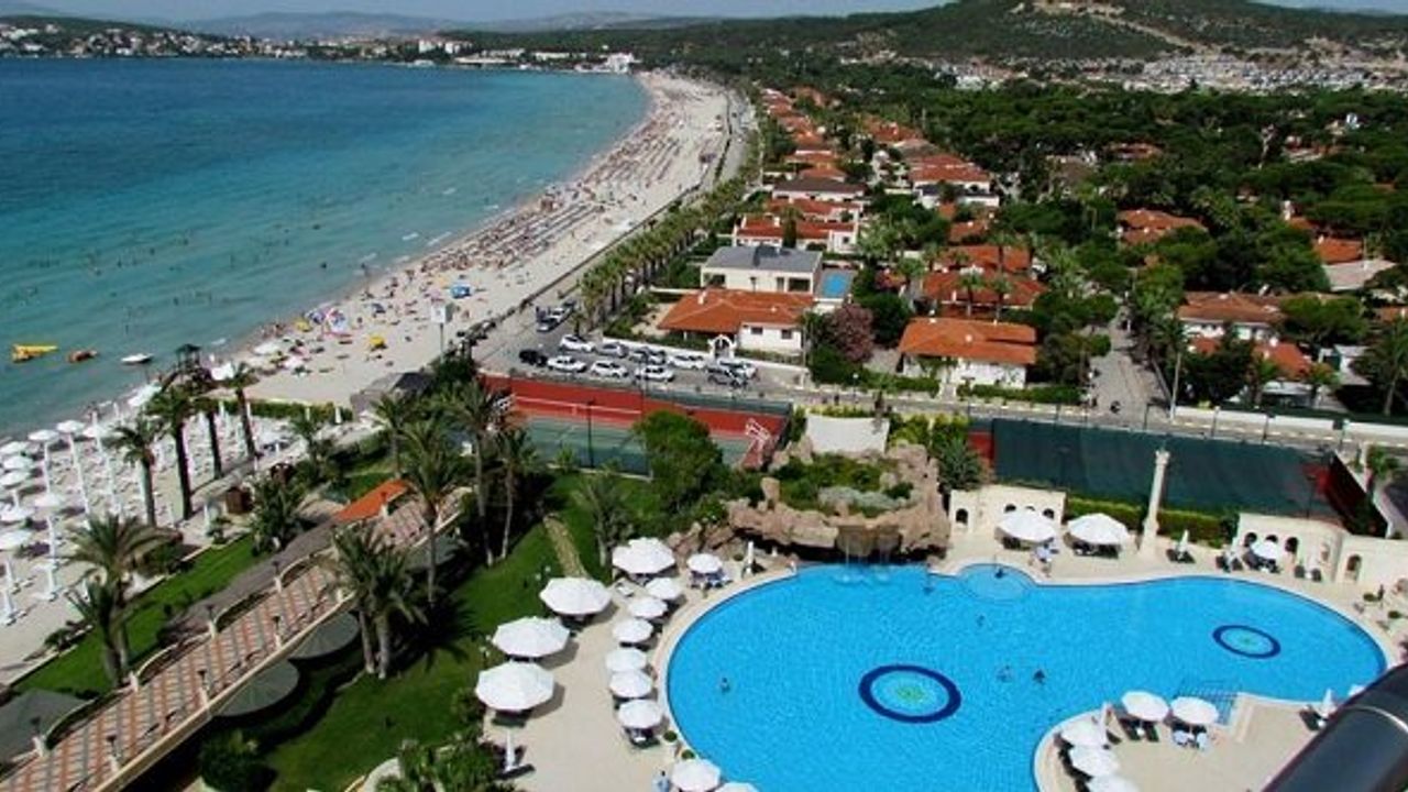 İzmir Çeşme otelleri bayram fiyatları 2022 için fırsatlar devam ediyor