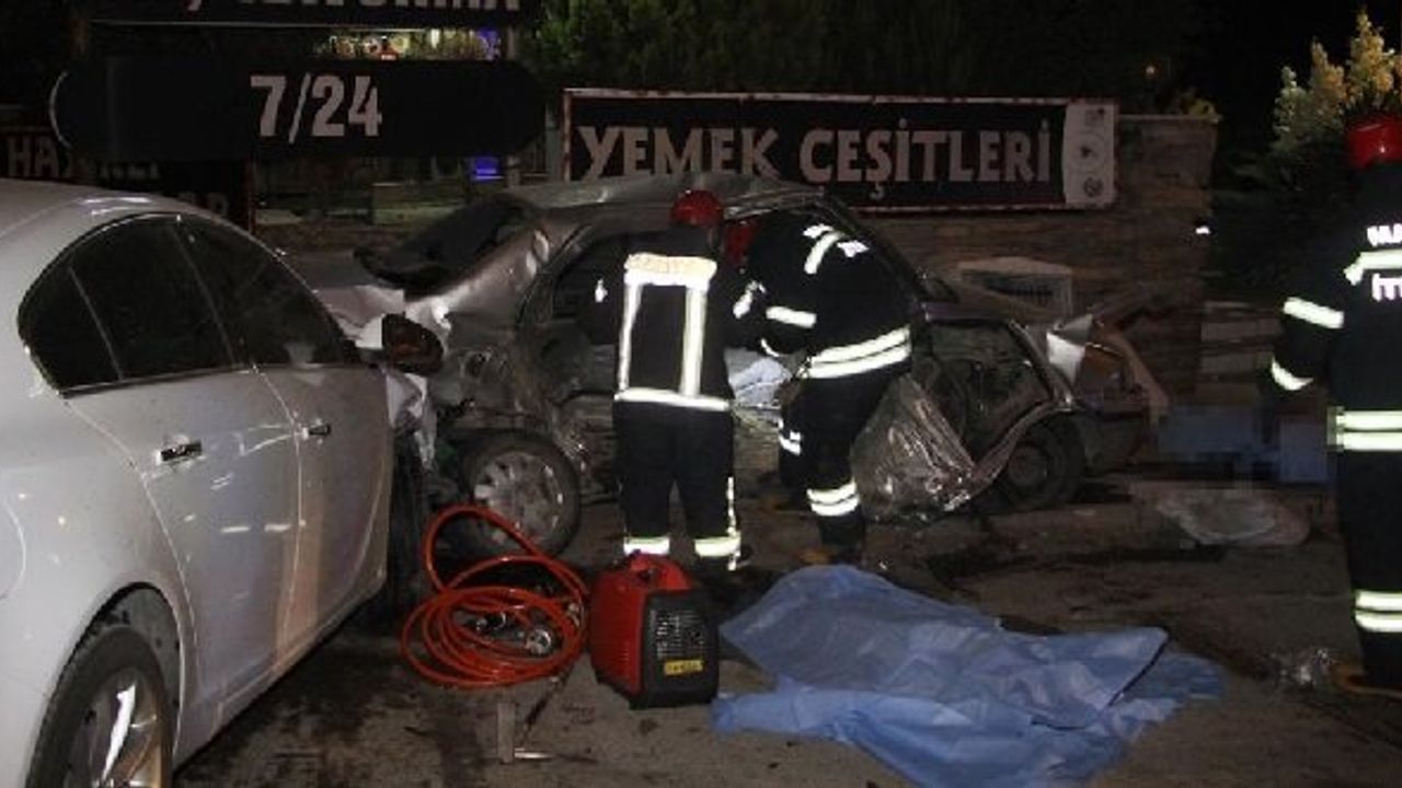 İzmir Ankara karayolu trafik kazası Manisa Kula trafik kazası: 4 kişi öldü