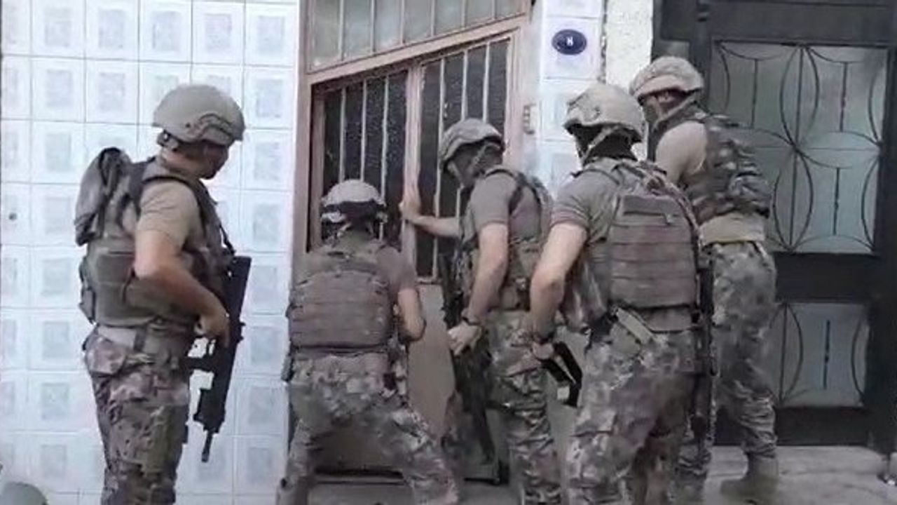 İzmir Bayraklı Karabağlar Konak uyuşturucu operasyonu: 29 torbacı gözaltında