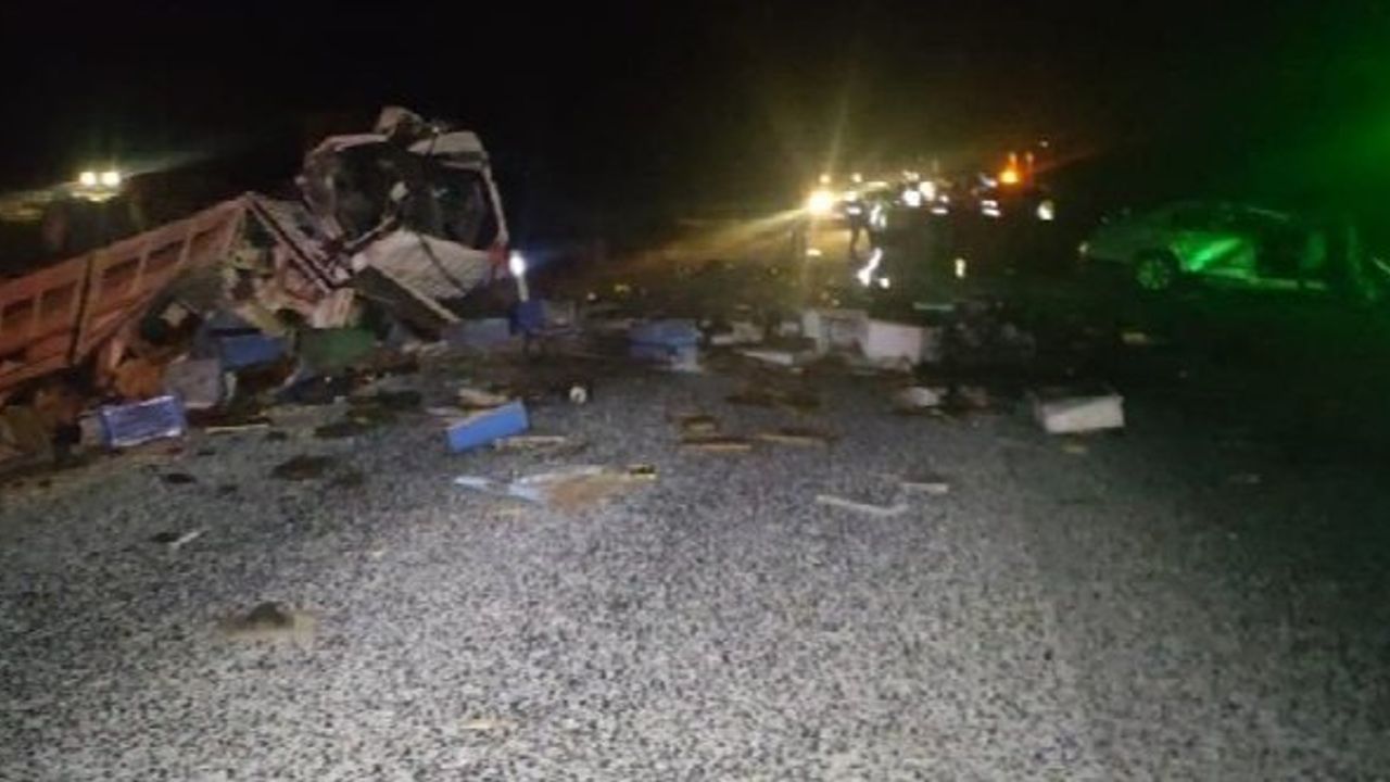 Muğla Seydikemer trafik kazası Fethiye Antalya karayolu trafik kazası: 4 ölü, 3 yaralı