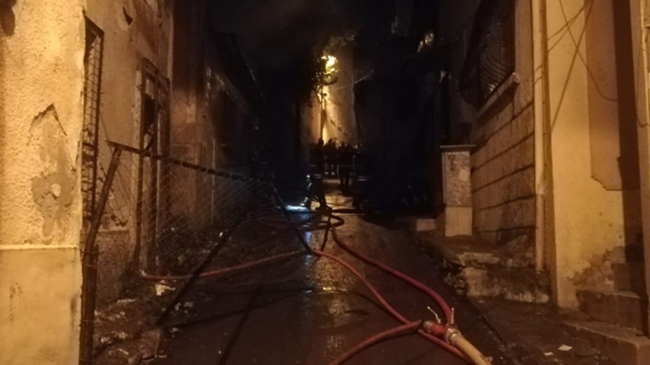 İzmir Konak'ta yangın! Bir kişi yaşamını yitirdi