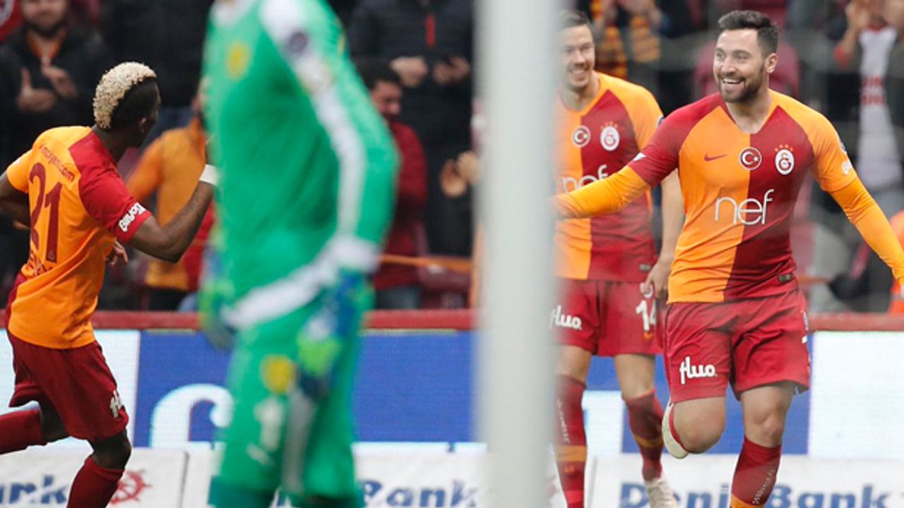 Galatasaray, Ankaragücü maçında gol yağdırdı: 6-0.