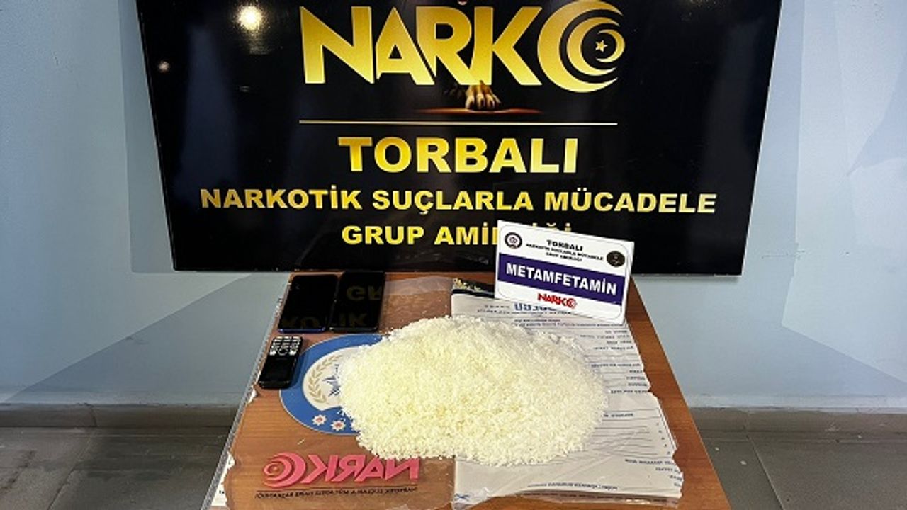 İzmir Torbalı’da uyuşturucu operasyonu: 1 buçuk kilo metamfetamin ele geçirildi
