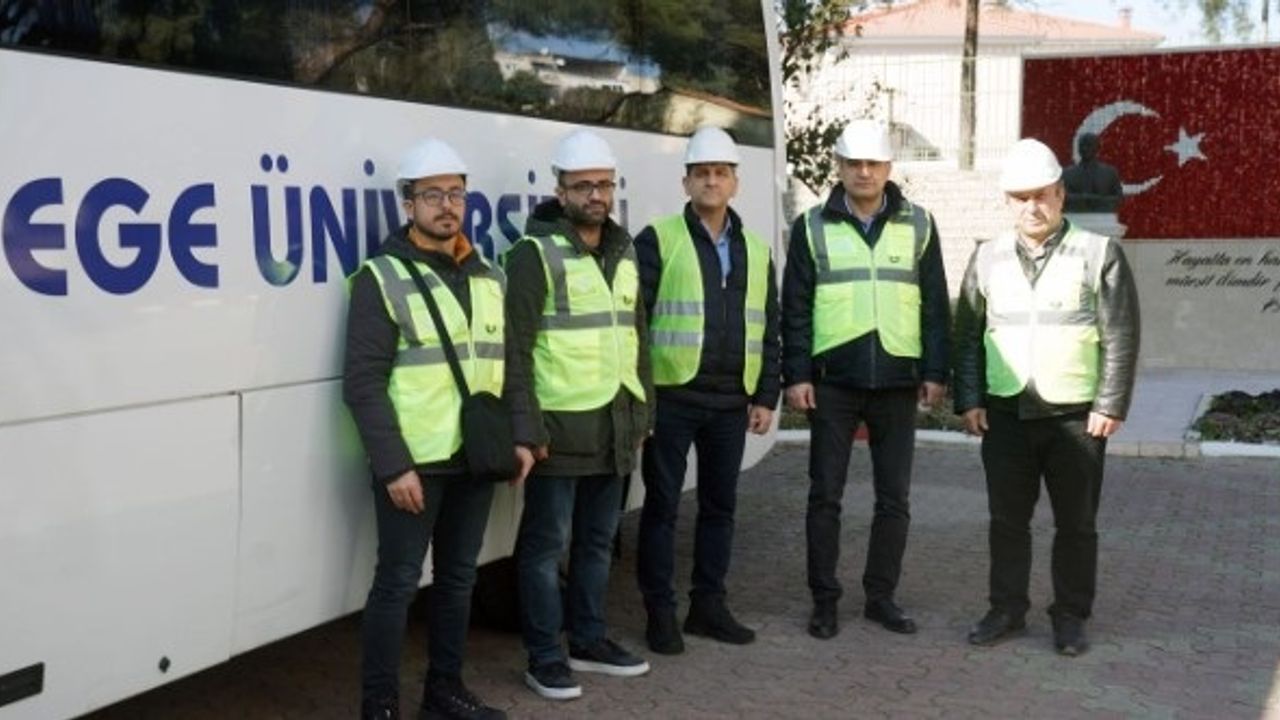 İzmir Ege Üniversitesi bilim ekibi deprem bölgesinde