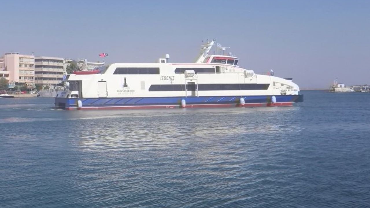 İzmir Midilli feribot vapur seferleri fiyatları 2023 güncellendi