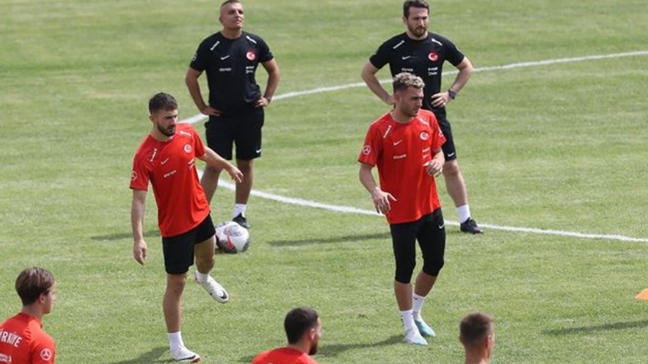 Ermenistan'la 1-1 berabere kalan Türkiye, grupta liderliği kaybetti