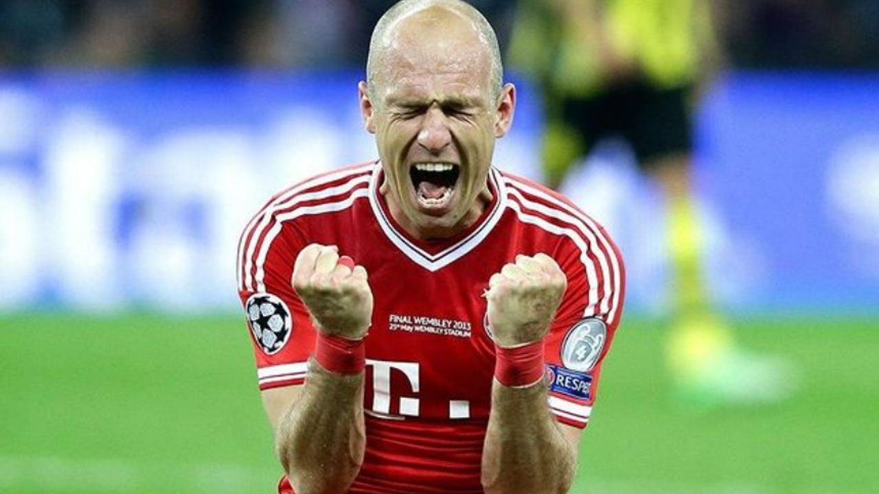 Arjen Robben kariyeri boyunca kaç gol attı hangi takımlarda oynadı aslen nereli kimdir?