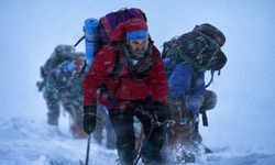 Everest filmi nerede çekildi, konusu hikayesi gerçek mi, nasıl çekildi, hangi kanalda oynuyor, Everest Dağı hangi ülkede?