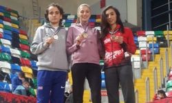 İzmirli sporcu Emine Selda Kırdemir uzun atlamada Türkiye şampiyonu oldu