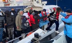 İzmir Çeşme ve Aliağa’da 102 göçmen kurtarıldı