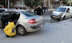 Aydın Efeler Alaçam Caddesi’nde kovalamaca ve trafik kazası: 1 yaralı