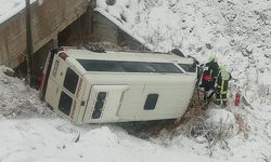 Denizli Serinhisar Çaylıhanı mevkii trafik kazası: 2 yaralı