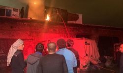 İzmir Bayraklı Adalet Mahallesi yangın: Ozan Abay Caddesi’nde hurda deposunda yangın