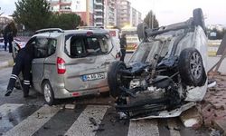Ulubey Uşak yolu Orhan Dengiz Bulvarı’nda trafik kazası: 7 yaralı