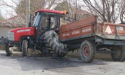 Uşak Mesudiye Bozkuş Köyü arasında trafik kazası: 3 yaralı