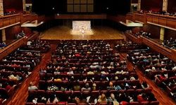İzmir Büyükşehir Belediyesi İzmir Tiyatro Festivali 2022 başladı