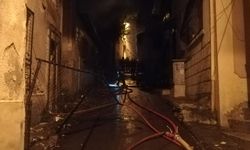 İzmir Konak'ta yangın! Bir kişi yaşamını yitirdi