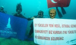 İzmirli sporcular, bu kez Atatürk için daldı