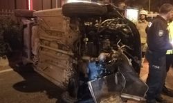 İzmir Karşıyaka’da trafik kazası: Araç takla attı, alkollü sürücü yaralandı