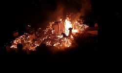 Akşam saatlerinde İzmir Tire'de yangın paniği yaşandı