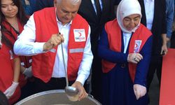 Binali Yıldırım, İzmir Karşıyaka'da okul açılışına katıldı