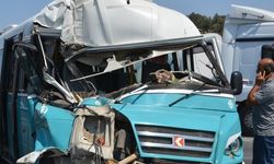 İzmir Aliağa'da kaza! 11 yolcu yaralandı