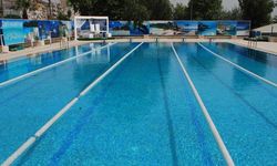 İzmir Bayraklı Belediyesi'nin yüzme kursları başlıyor