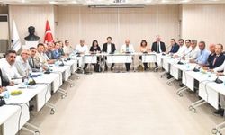 İzmir’de CHP İl Başkanı ve CHP’li belediye başkanları zirvesi