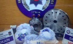 İzmir'de düzenlenen uyuşturucu operasyonunda 7 kilogram kokain yakalandı