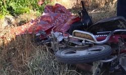 İzmir Foça'da kask kullanmayan motosiklet sürücüsü, kazada feci şekilde can verdi