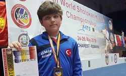 İzmir Foçalı Kaan Yüksel, Dünya Karate Şampiyonası'nda 3. oldu