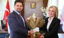 İzmir İl Sağlık Müdürü Bediha Salnur, görevini Mehmet Burak Öztop'a devretti