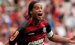 Ronaldinho toplam kaç gol attı hangi takımlarda oynadı Ronaldinho aslen nereli kimdir?