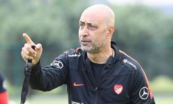 Tolunay Kafkas aslen nereli hangi takımı çalıştırıyor toplam kaç gol attı hangi takımlarda oynadı?