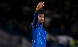 Tosin Adarabioyo aslen nereli hangi takımda oynuyor hangi takımlarda oynadı toplam kaç gol attı?