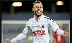 Casper Hojer Nielsen aslen nereli hangi takımdan geldi hangi takımlarda oynadı toplam kaç gol attı?