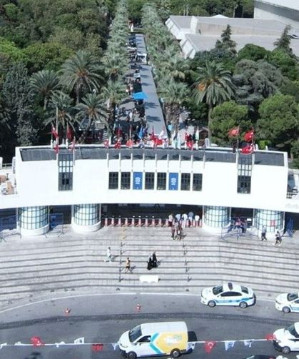 İzmir Kültürpark’ın kapıları yenilendi