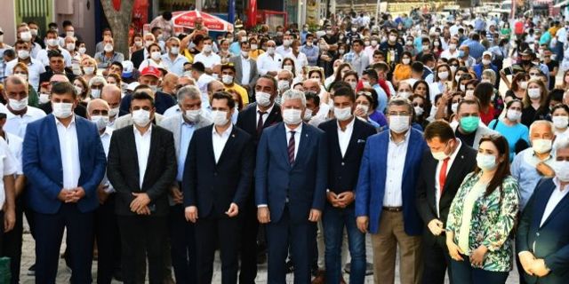 İzmir Menemen’de Kasımpaşa Üst Geçidi’nin açılışı yapıldı