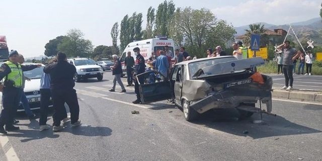 Aydın Denizli karayolu trafik kazası Aydın Serçeköy kavşağı zincirleme trafik kazası