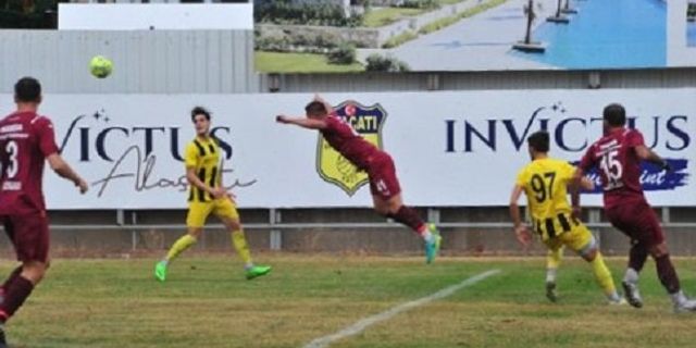 İzmir Alaçatıspor sahasında 1-1 berabere kaldı
