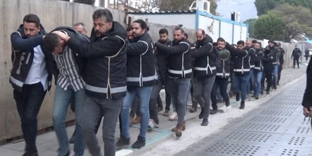 İzmir Baybekler çetesi suç örgütüne operasyon: Adliyeye sevk edildiler