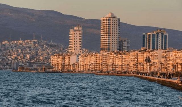 İzmir'de konut satışları neredeyse iki katına çıktı