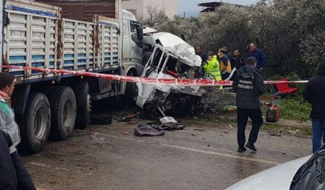 İzmir Torbalı’da trafik kazası: 1 kişi öldü, 4 kişi yaralandı