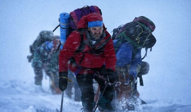 Everest filmi nerede çekildi, konusu hikayesi gerçek mi, nasıl çekildi, hangi kanalda oynuyor, Everest Dağı hangi ülkede?