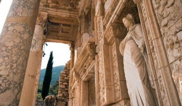 İzmir Efes Antik Kenti’ne ziyaretçi kotası getirildi