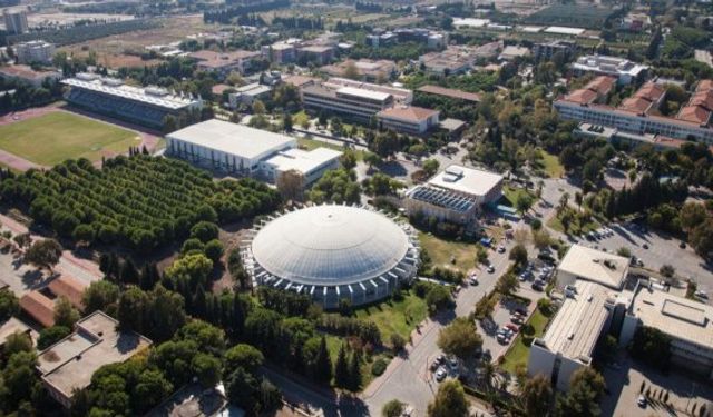 İzmir Ege Üniversitesi teknoloji alanında en iyi üniversiteler arasında