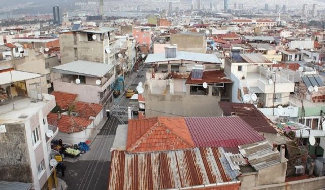 İzmir’in göbeğinde olan Levent Mahallesi yıllardır doğalgaz bekliyor