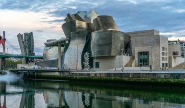 Guggenheim Müzesi sanal gezi, Guggenheim Müzesi Bilbao nerede, sanal tur 2021