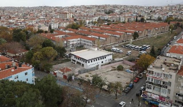 İzmir Buca Adnan Kahveci Caddesi trafiği için kesintisiz ulaşım